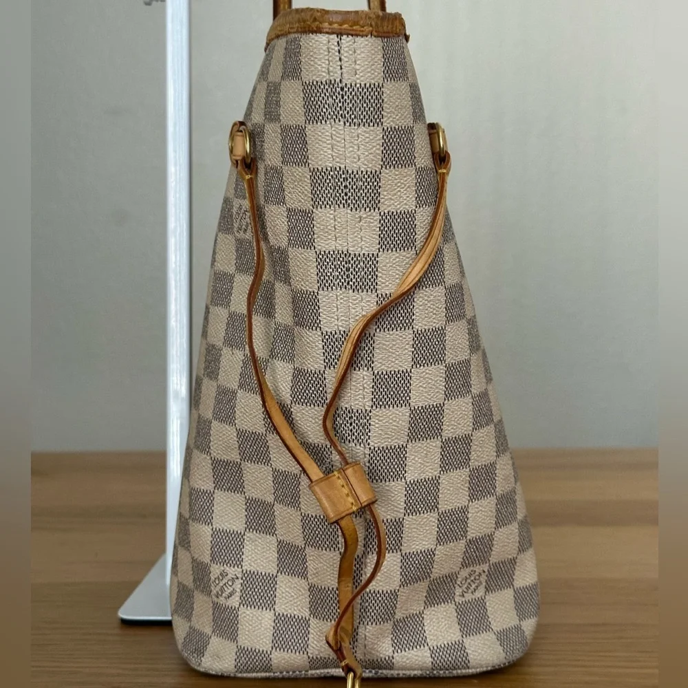 Louis Vuitton Neverfull MM tote bag in Damier Azur